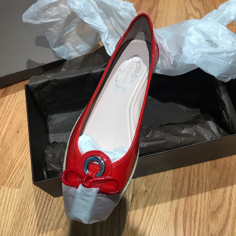New Elie Tahari jacey ballet flat. Patent red.